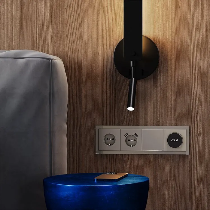 Рамка стеклянная VOLTUM S70 на 4 поста, (шелк, стекло), Voltum, VLS110404 Рамка стеклянная VOLTUM S70 на 4 поста, (шелк, стекло), Voltum, VLS110404