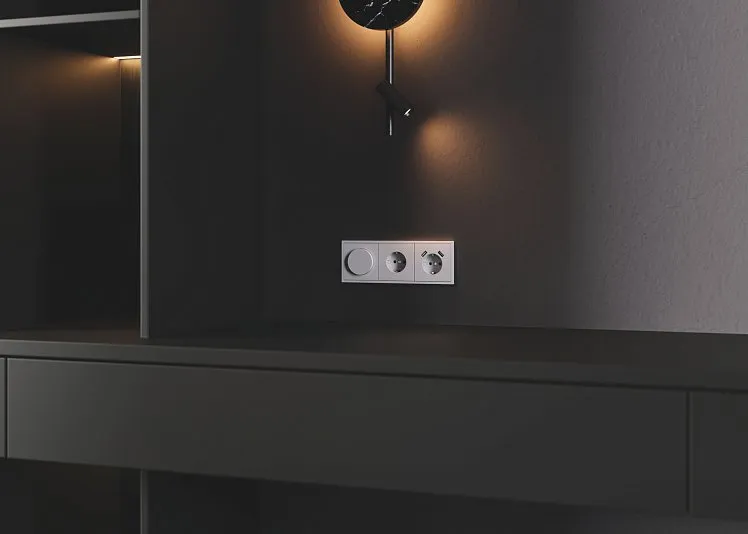 Накладка для розетки с заземлением и защитными шторками, с USB A+A, S70 (серый), Voltum, VLS000916 Накладка для розетки с заземлением и защитными шторками, с USB A+A, S70 (серый), Voltum, VLS000916