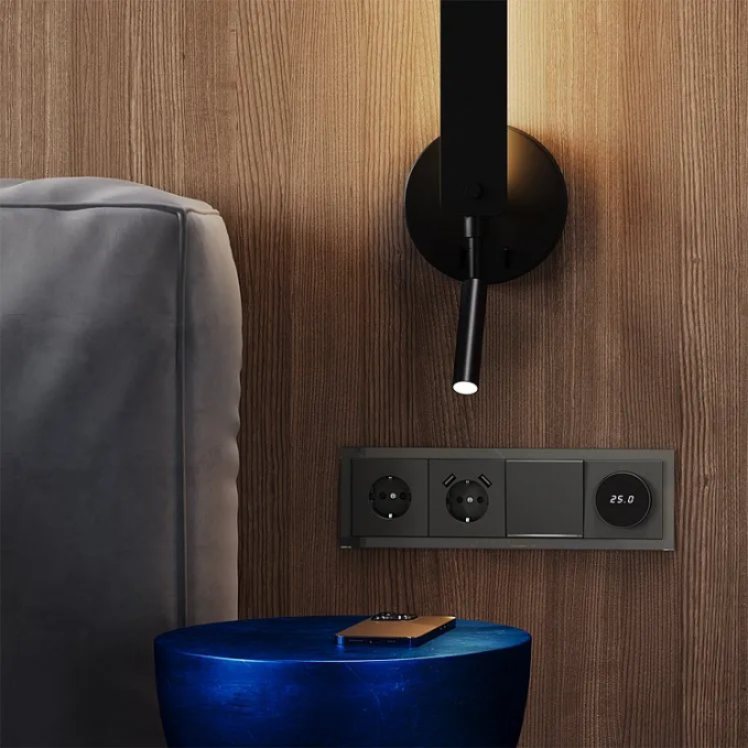 Рамка стеклянная VOLTUM S70 на 4 поста, (титан, стекло), Voltum, VLS110406 Рамка стеклянная VOLTUM S70 на 4 поста, (титан, стекло), Voltum, VLS110406