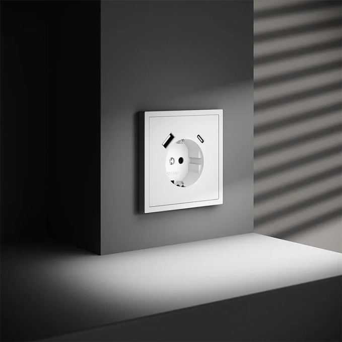 Накладка для розетки с заземлением и защитными шторками, с USB A+C, S70 (белый матовый), Voltum, VLS001002