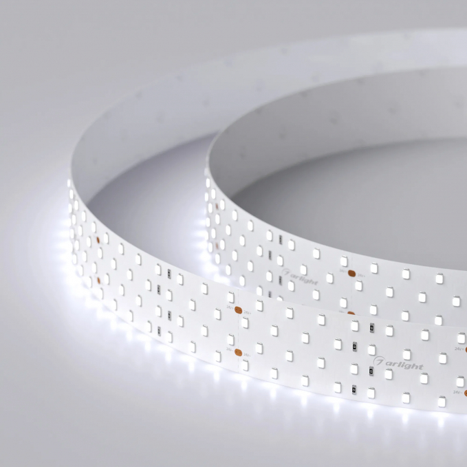 Светодиодная лента RT 2-2500 24V Cool 8K 4x2 (2835, 700 LED, LUX), Arlight, 019084, изображение 1