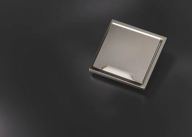 Накладка для розетки с заземлением, защитными шторками и крышкой, S70 Metal (никель), Voltum, VLSM000811
