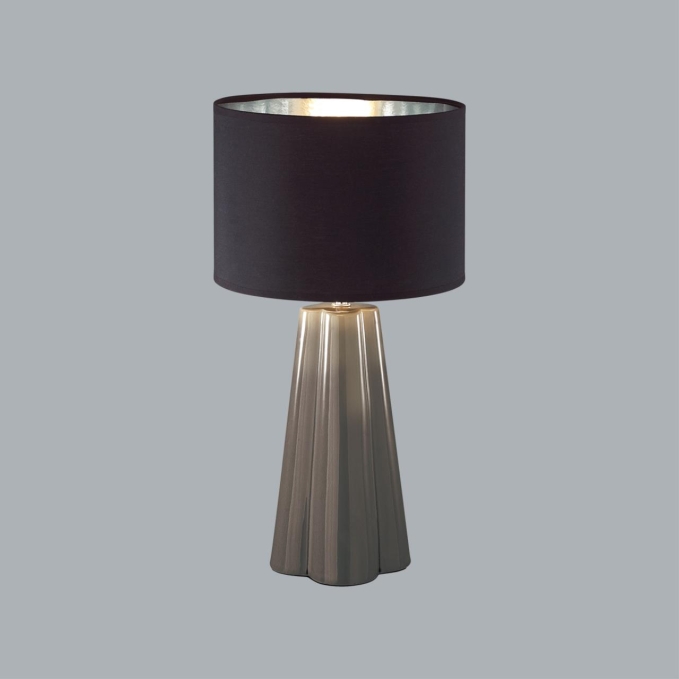 Настольная лампа E27 1*60W 220V HINAMI COMFI LN26 478 LUMION 8125/1T, фото на цветном фоне 2 Настольная лампа E27 1*60W 220V HINAMI COMFI LN26 478 LUMION 8125/1T, фото на цветном фоне 2