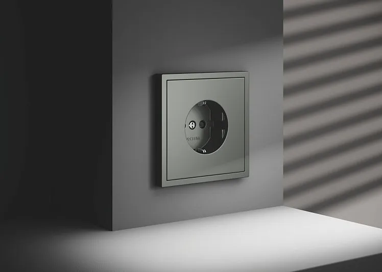 Розетка встраиваемая VOLTUM S70 с заземлением и защитными шторками, 16А, (титан), Voltum, VLS040206 Розетка встраиваемая VOLTUM S70 с заземлением и защитными шторками, 16А, (титан), Voltum, VLS040206