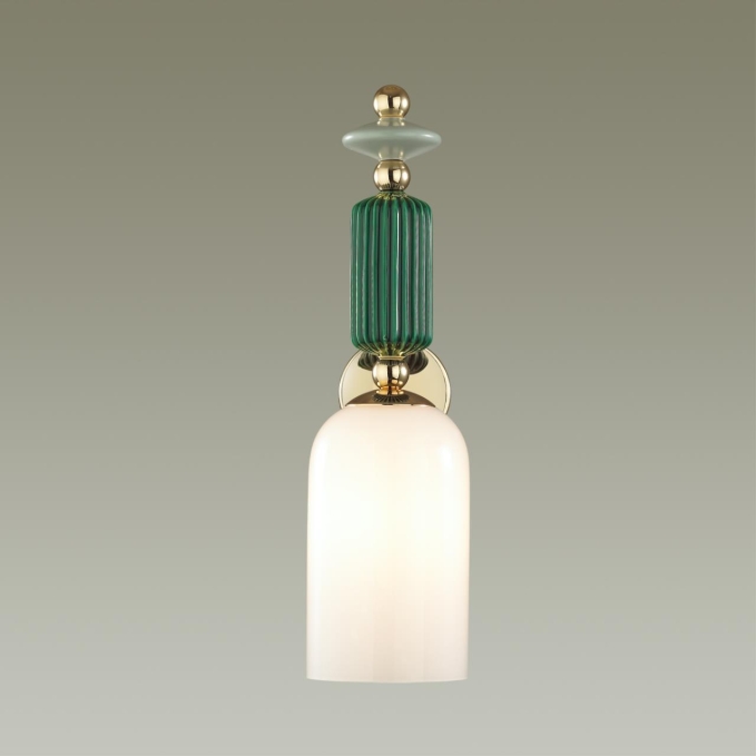 Бра E14 1*40W CANDY CLASSIC ODL_EX21 129 ODEON LIGHT 4861/1W, фото на цветном фоне 1 Бра E14 1*40W CANDY CLASSIC ODL_EX21 129 ODEON LIGHT 4861/1W, фото на цветном фоне 1
