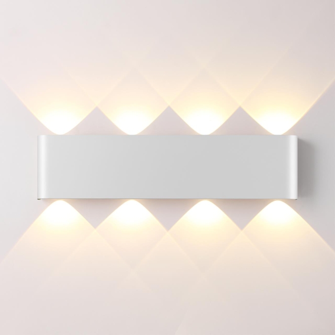 Настенный светильник IP20 LED 8W 3000K 220V MAGNUM HIGHTECH Настенный 000 ODEON LIGHT 7192/8WL, фото на белом фоне
