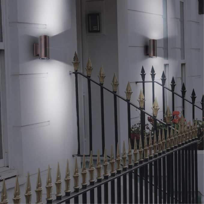 Ландшафтный светильник IP54 GU10 2*50W 220-240V LANDSCAPE STREET NT18 752 NOVOTECH 370407, фото в интерьере 1 Ландшафтный светильник IP54 GU10 2*50W 220-240V LANDSCAPE STREET NT18 752 NOVOTECH 370407, фото в интерьере 1