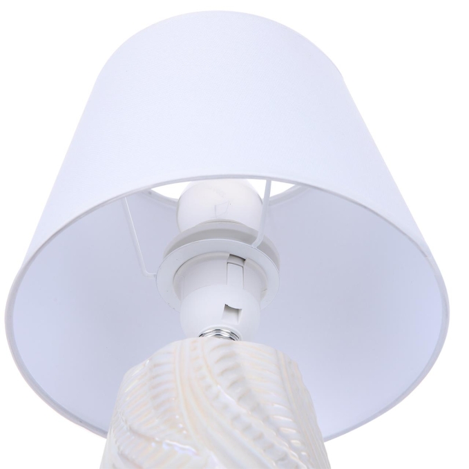 Настольная лампа Е27 1*60W 220V SINNA CLASSI LN26 475 LUMION 8212/1T, фото на цветном фоне 1 Настольная лампа Е27 1*60W 220V SINNA CLASSI LN26 475 LUMION 8212/1T, фото на цветном фоне 1