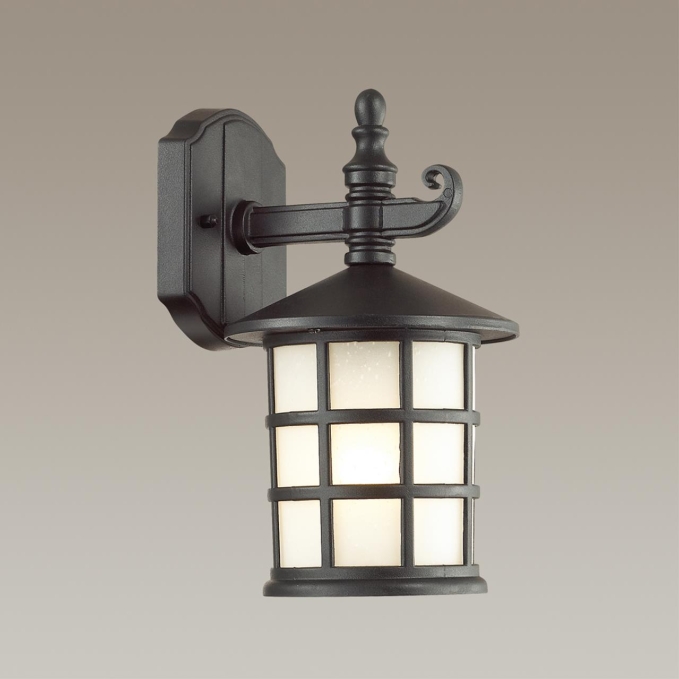 Уличный настенный светильник IP44 E27 60W 220V HOUSE NATURE ODL18 717 ODEON LIGHT 4042/1W, фото на цветном фоне 1 Уличный настенный светильник IP44 E27 60W 220V HOUSE NATURE ODL18 717 ODEON LIGHT 4042/1W, фото на цветном фоне 1