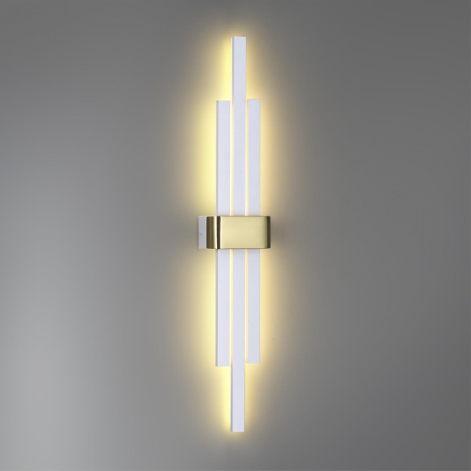 Настенный светильник LED 21W 3000K 220V TOVE LEDIO LN26 444 LUMION 5686/18WL, фото на цветном фоне 1 Настенный светильник LED 21W 3000K 220V TOVE LEDIO LN26 444 LUMION 5686/18WL, фото на цветном фоне 1
