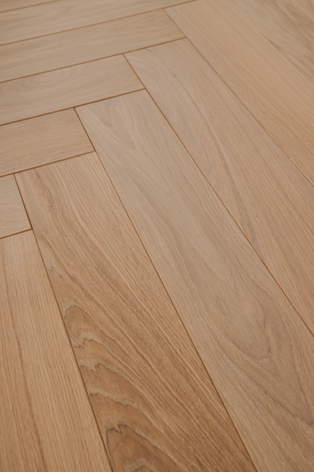 Инженерная доска AlixFloor Английская ёлка Дуб кремовый матовый, ALX1022HB Инженерная доска AlixFloor Английская ёлка Дуб кремовый матовый, ALX1022HB
