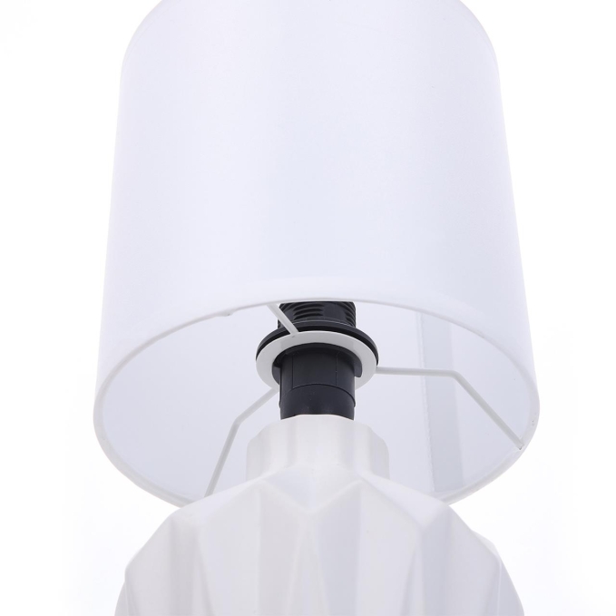 Настольная лампа E14 1*40W 220V ORIGAMIA MODERNI LN26 494 LUMION 8226/1T, фото на цветном фоне 1 Настольная лампа E14 1*40W 220V ORIGAMIA MODERNI LN26 494 LUMION 8226/1T, фото на цветном фоне 1